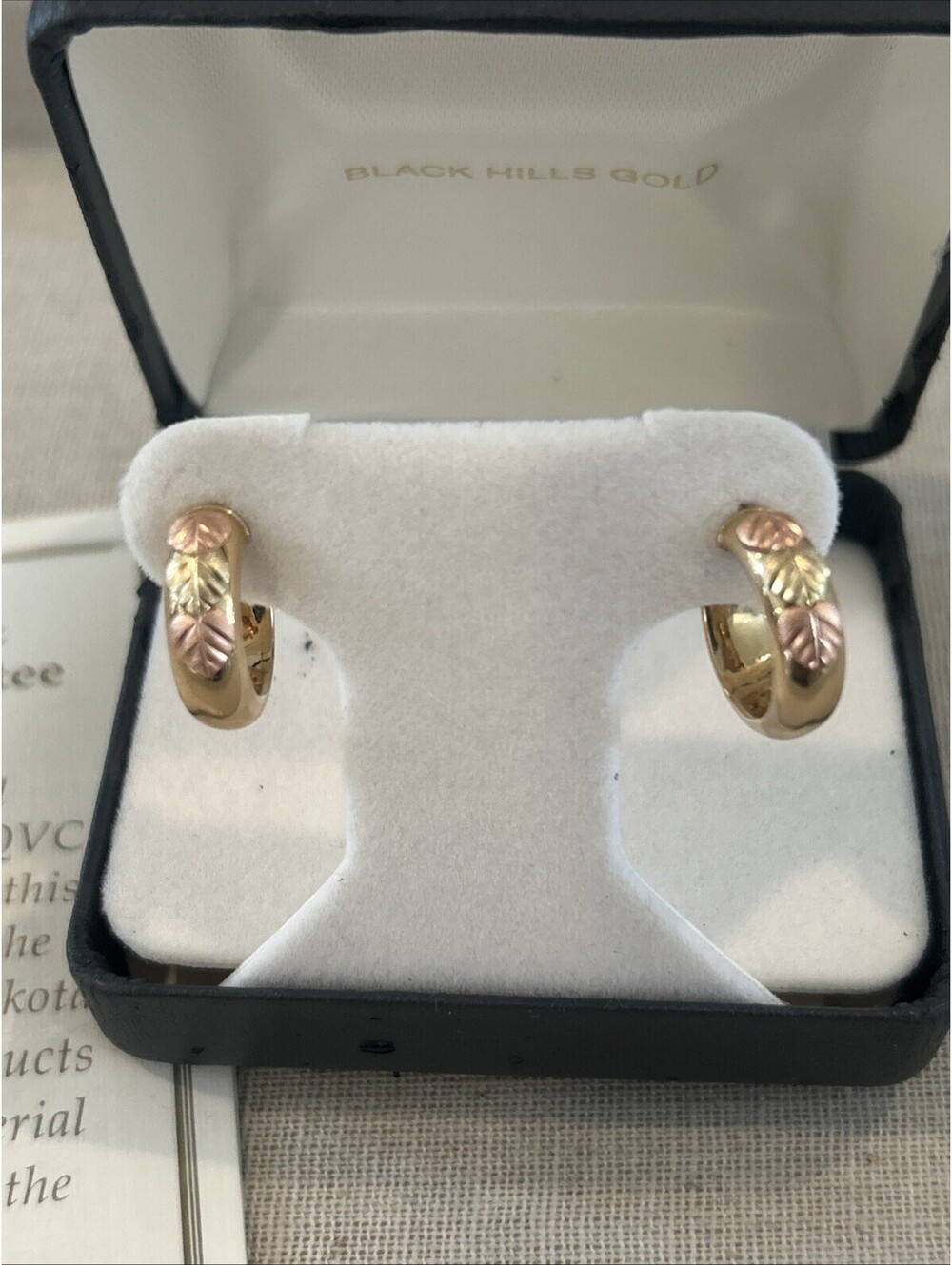 Black Hills Leaf Accented Hoop Earrings 14k